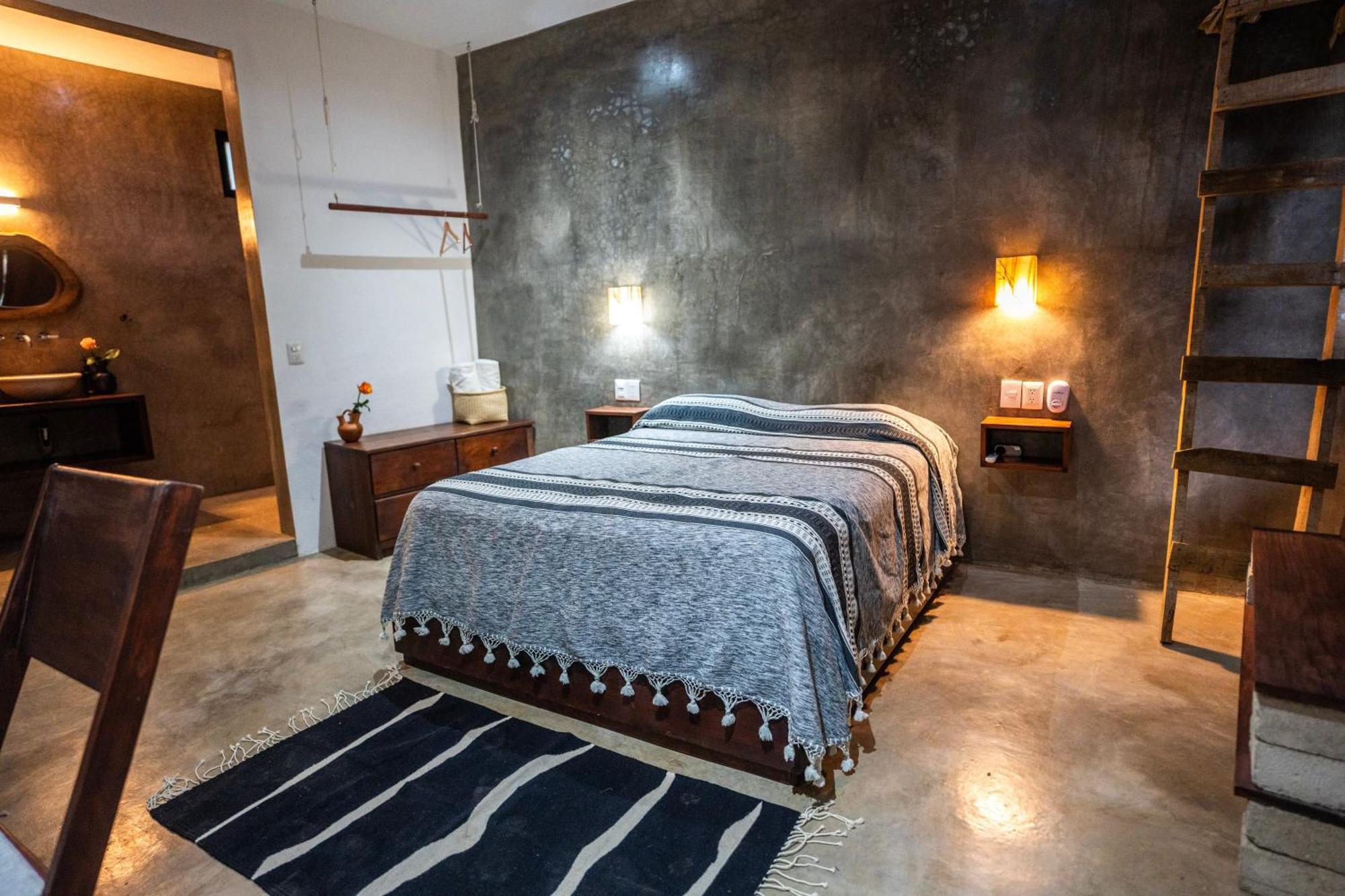 Casa Monika Hotell Puerto Escondido  Exteriör bild