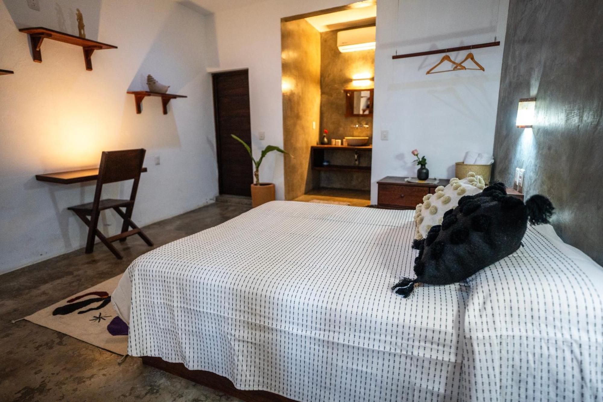 Casa Monika Hotell Puerto Escondido  Exteriör bild