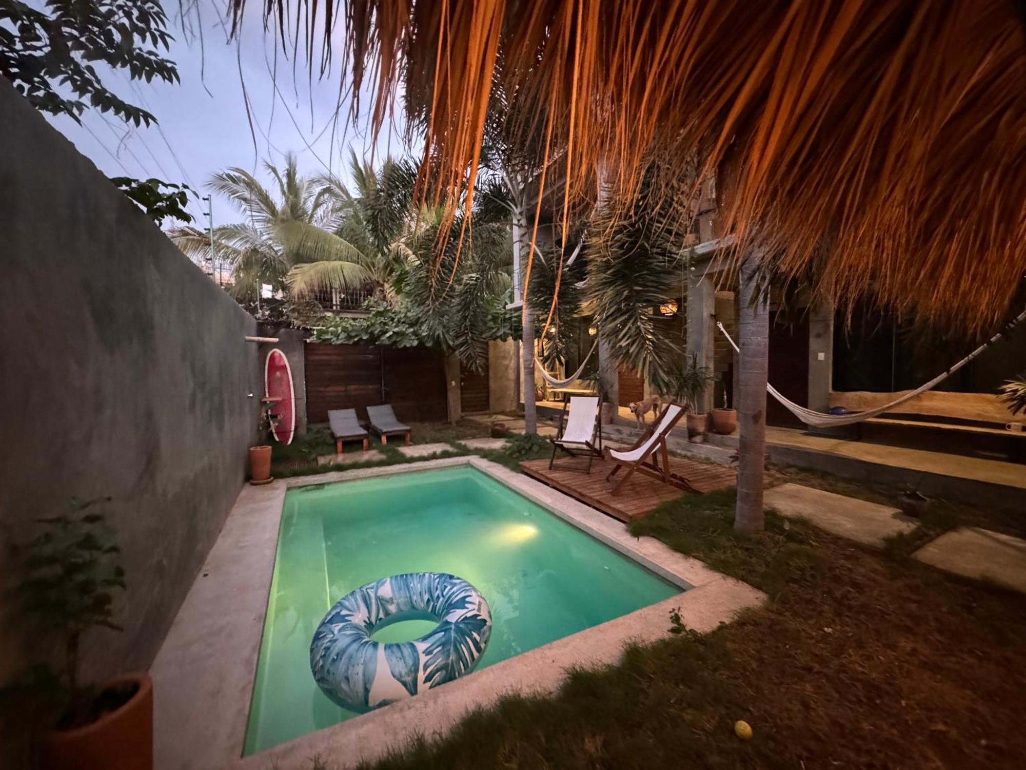 Casa Monika Hotell Puerto Escondido  Exteriör bild