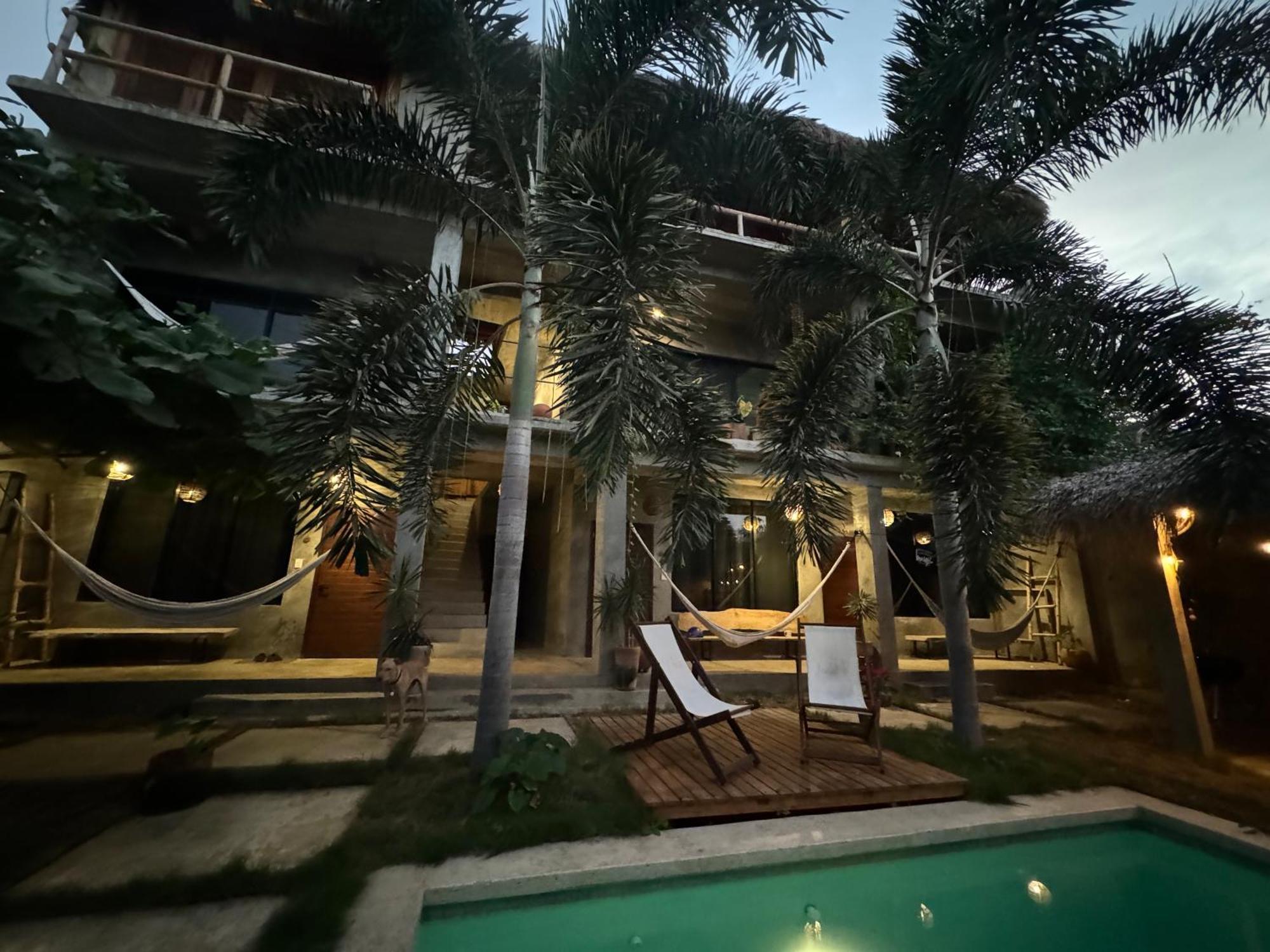 Casa Monika Hotell Puerto Escondido  Exteriör bild