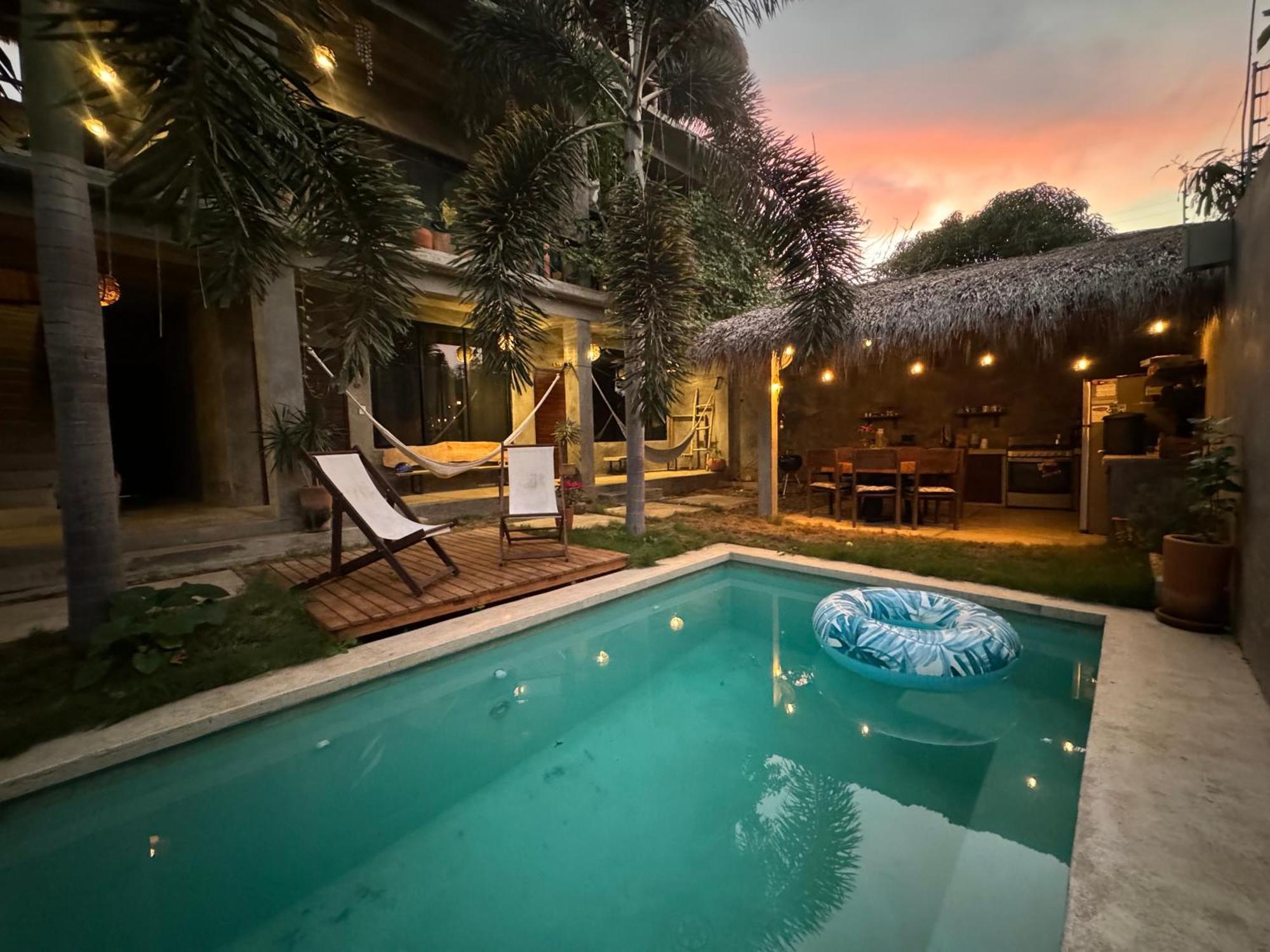 Casa Monika Hotell Puerto Escondido  Exteriör bild