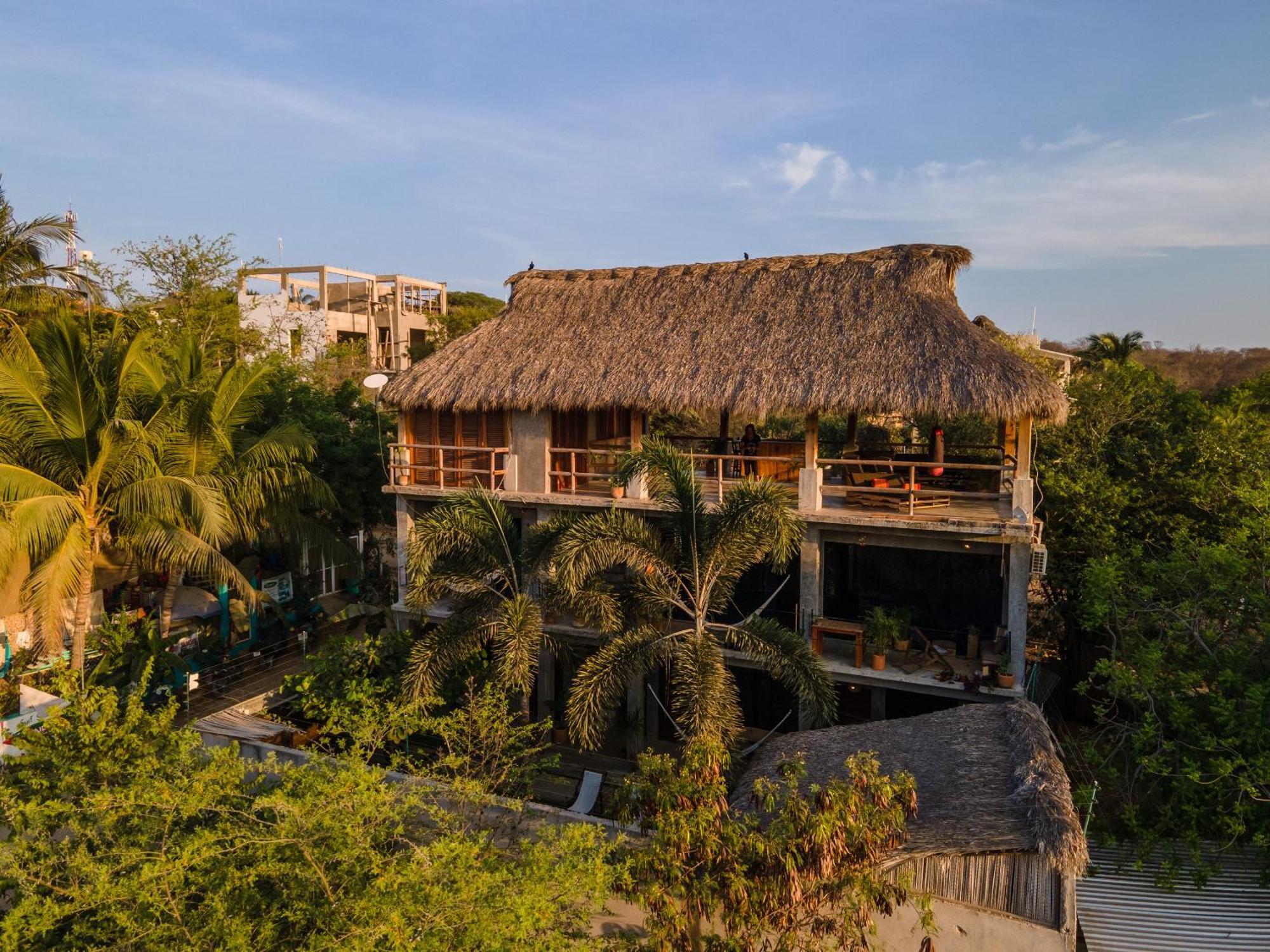 Casa Monika Hotell Puerto Escondido  Exteriör bild